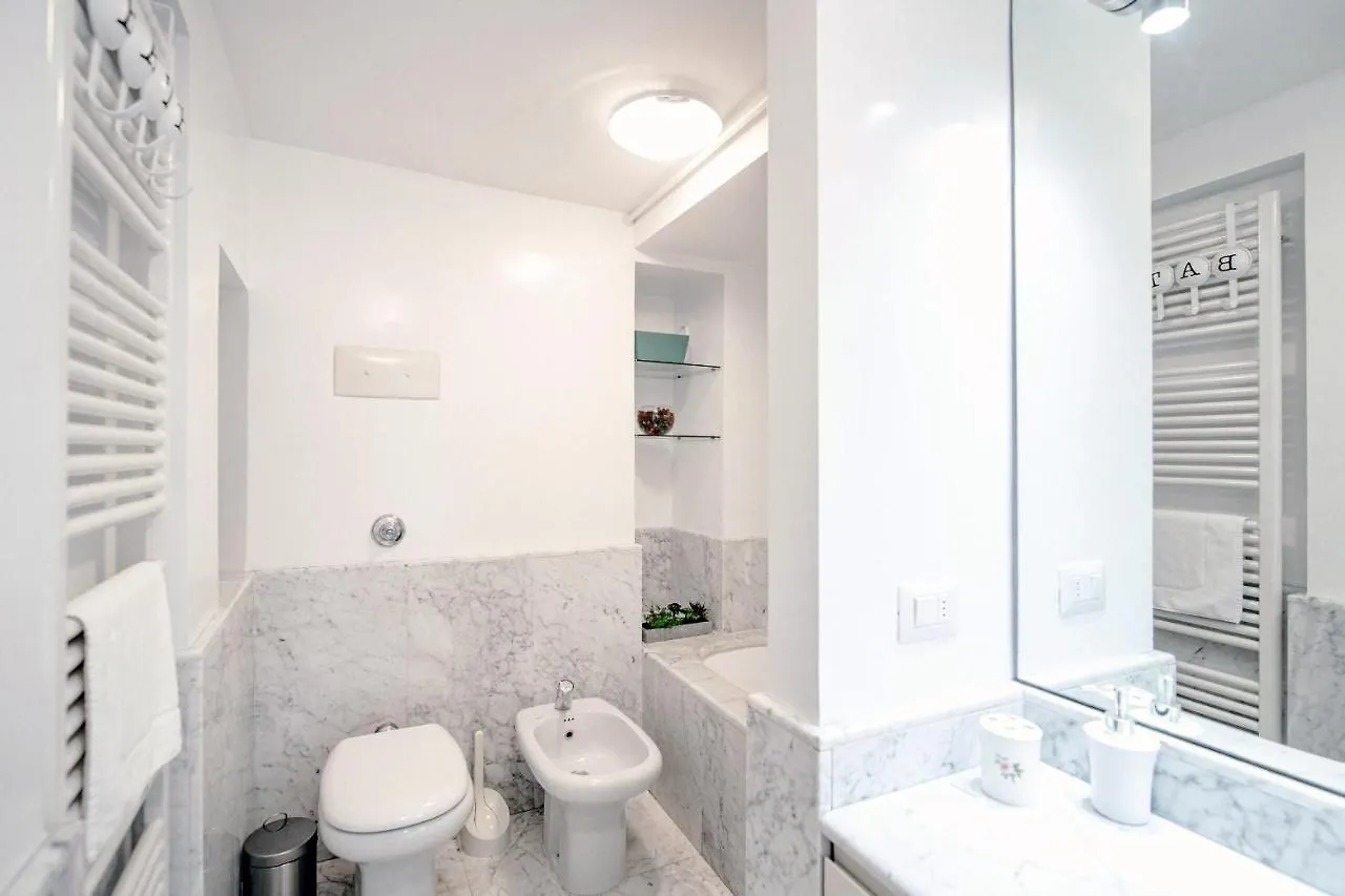 Downtown Como-Porta Torre Flat Apartment Como